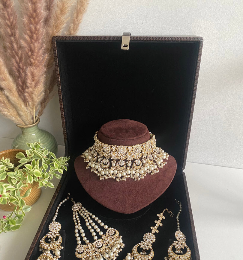 Anam bridal choker set