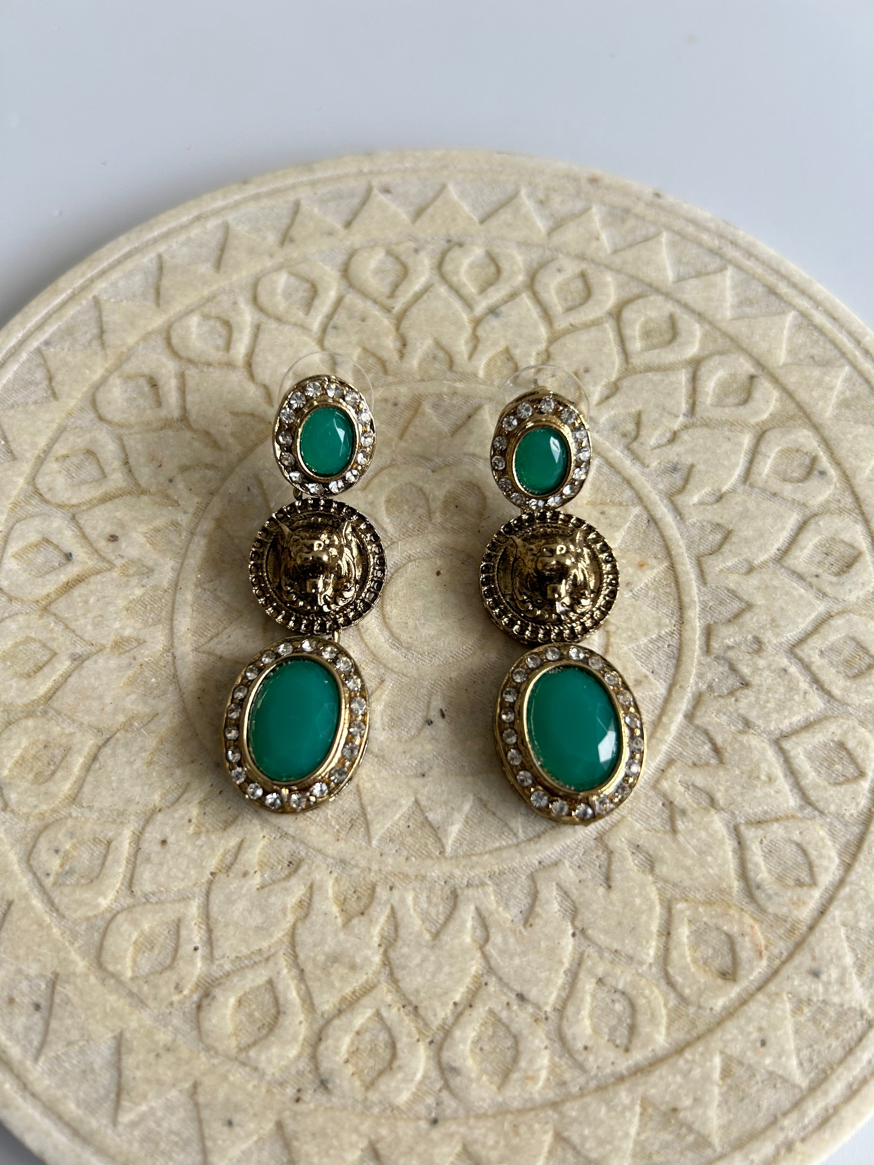 Vanta Earrings