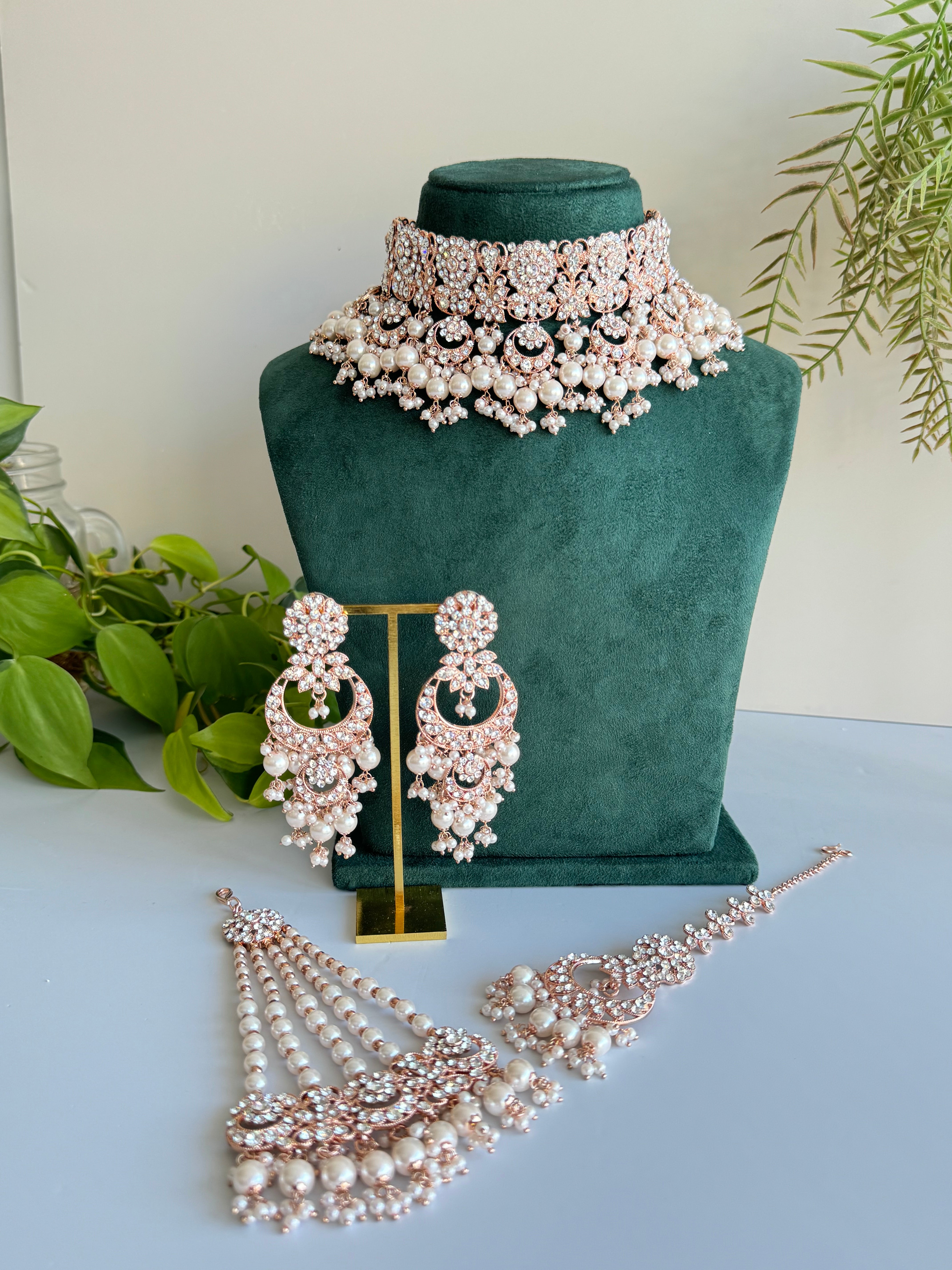 Anam bridal choker set