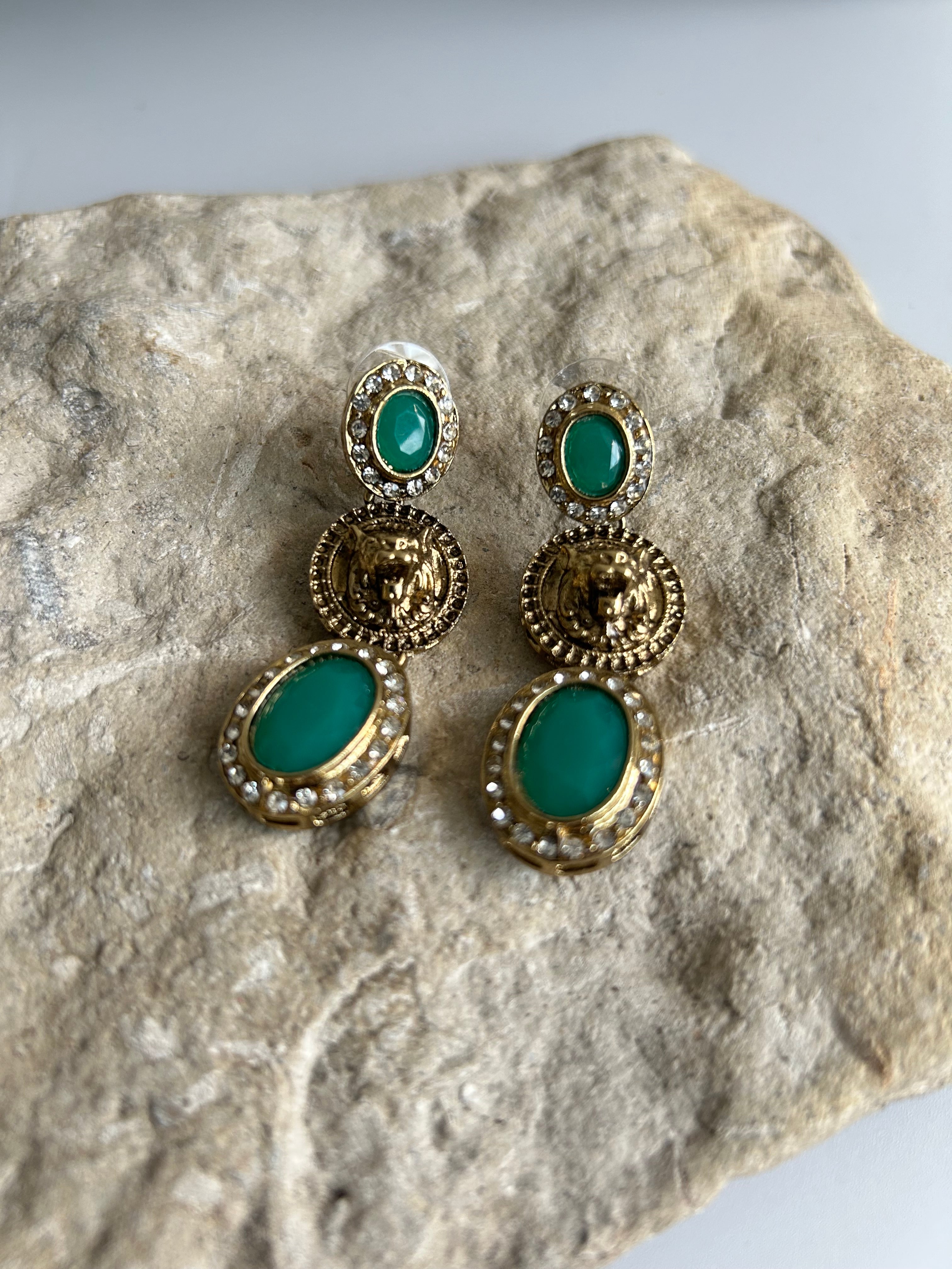 Vanta Earrings