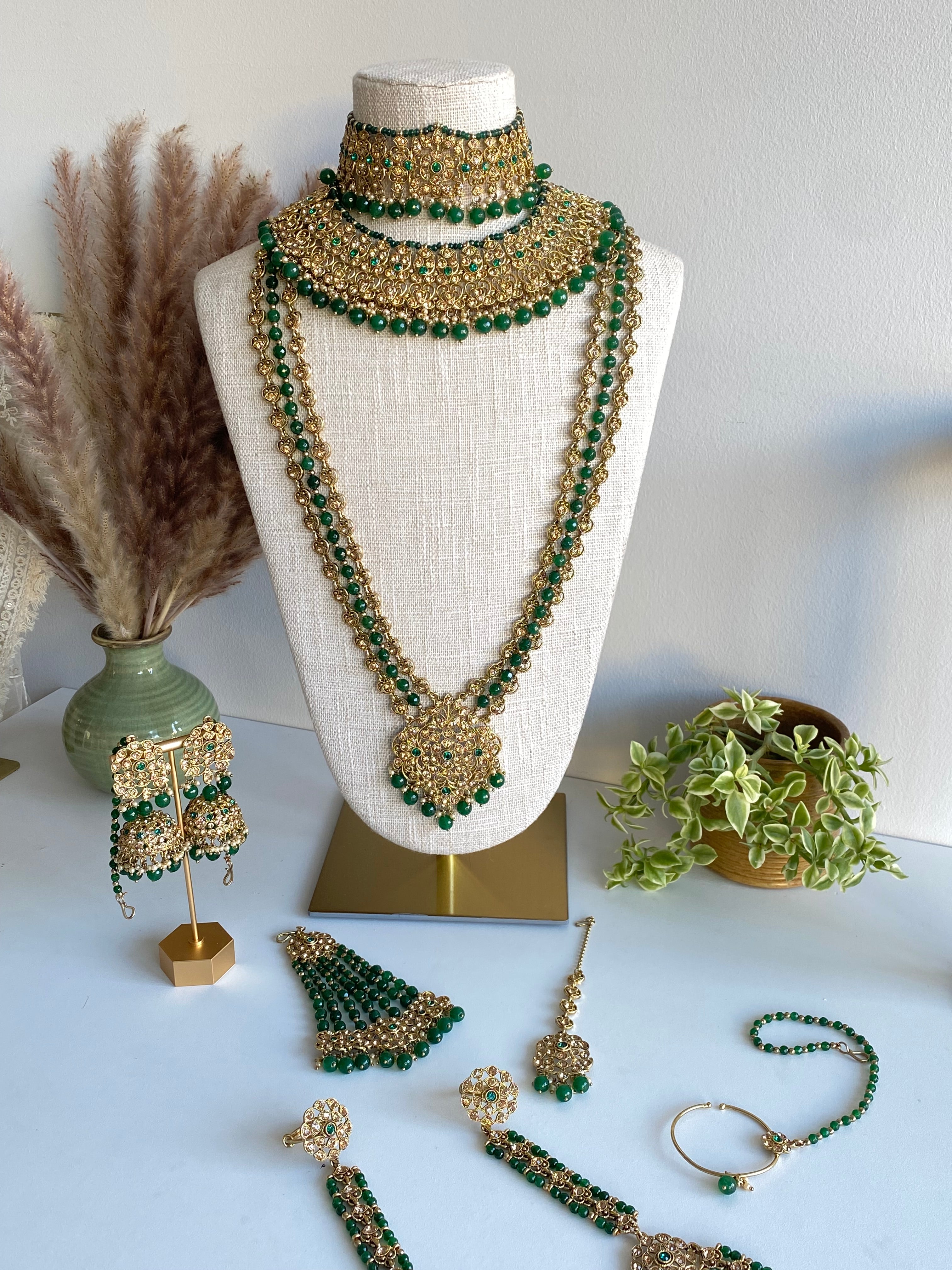 Festive Essentials - Introduces the Amira Bridal Necklace, a stunning piece with an antique gold or silver base and exquisite Polki stones adorned with captivating color beads. Don't see the color you like? Contact us on whatsapp at +1(313)727.1045 for custom options.