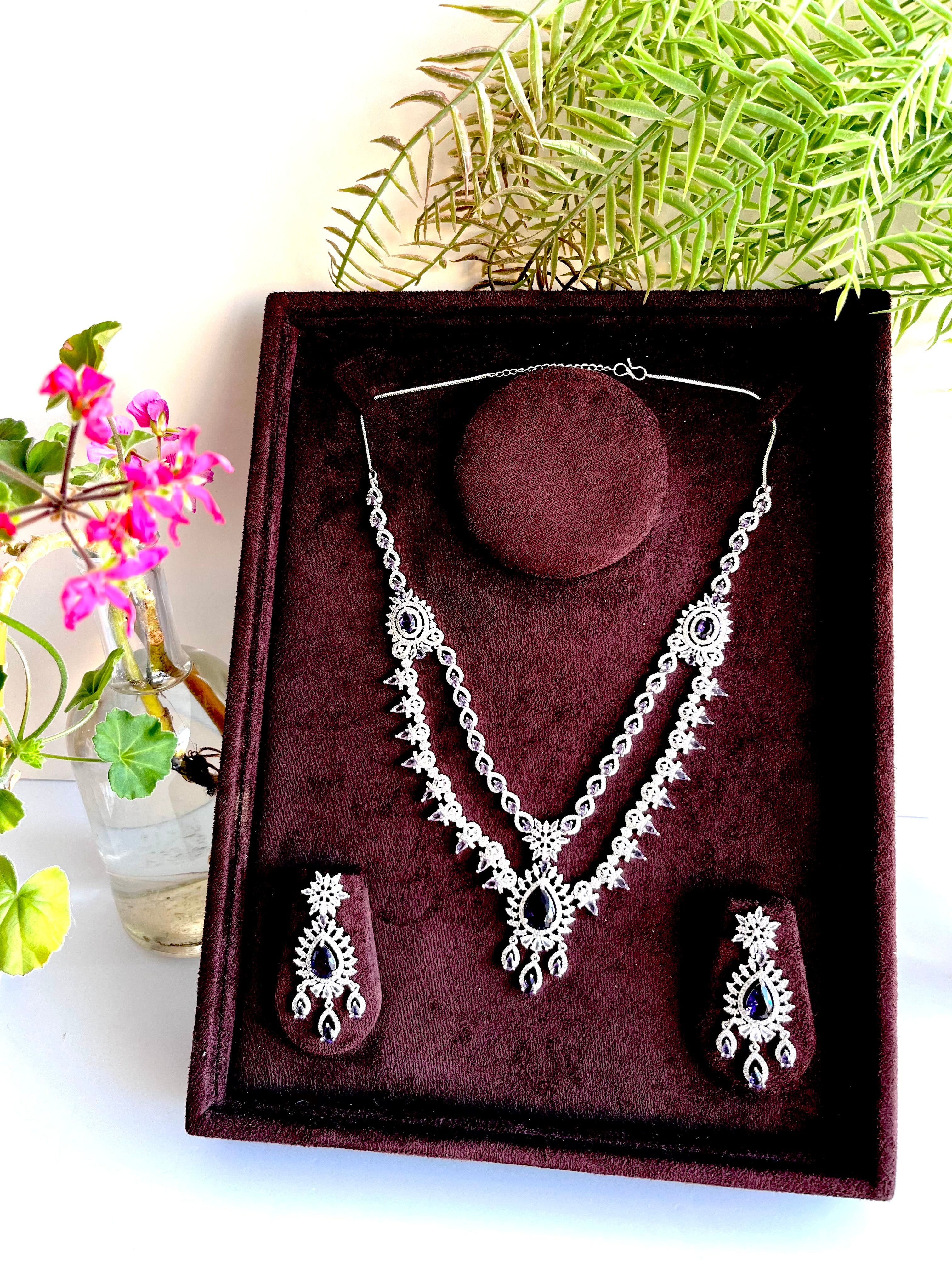 Purnima Necklace Set